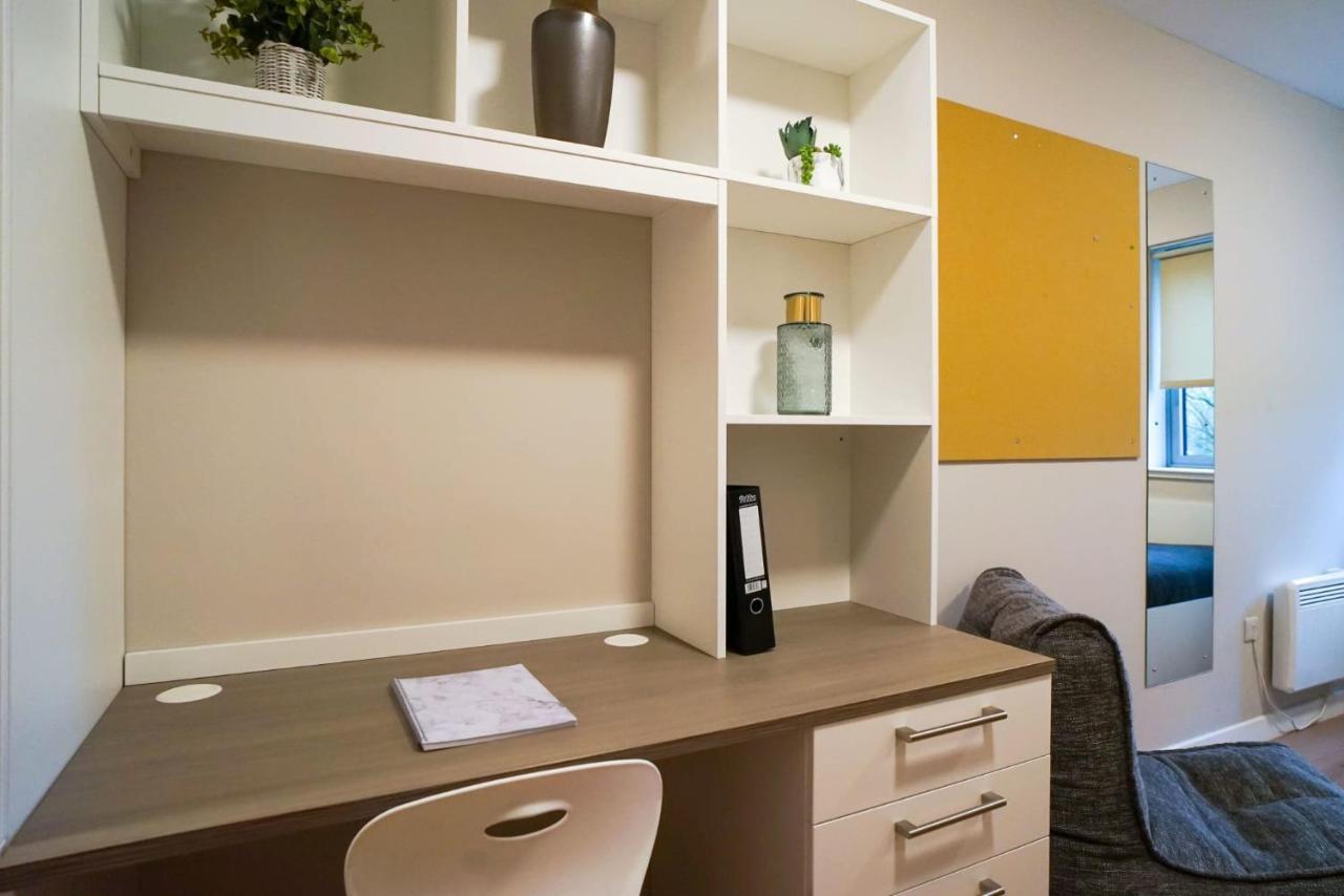 1 Bedroom Apartments, Studios And Ensuite Bedrooms With Shared Kitchen At Centro House In Stirling Eksteriør billede