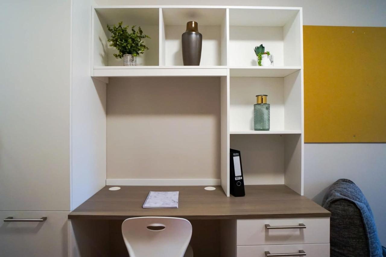 1 Bedroom Apartments, Studios And Ensuite Bedrooms With Shared Kitchen At Centro House In Stirling Eksteriør billede